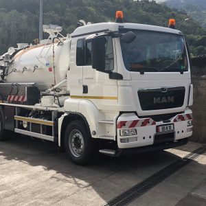 CAMION POMPEUR-HYDROCUREUR
